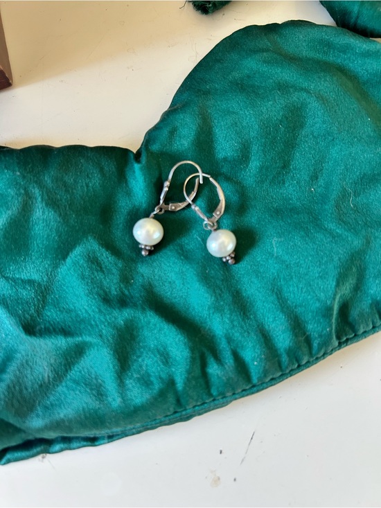 Jewelry - Pearl Drop Leverback Earrings - Silver Tone